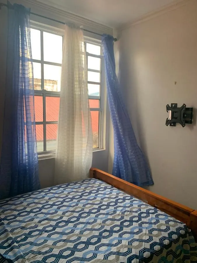 Coxy Getaway Apartment Roseau