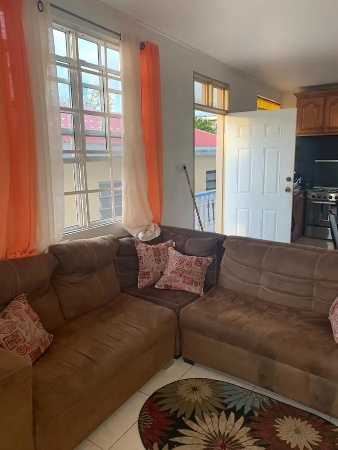Coxy Getaway Apartment Roseau