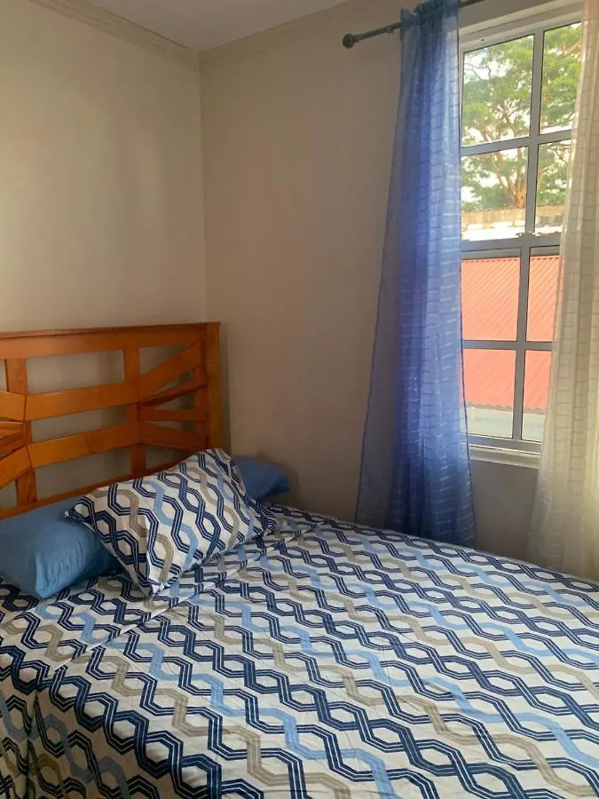 Coxy Getaway Apartment Roseau